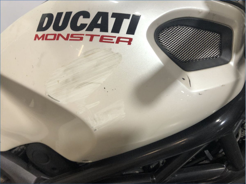 DUCATI 696 MONSTER 