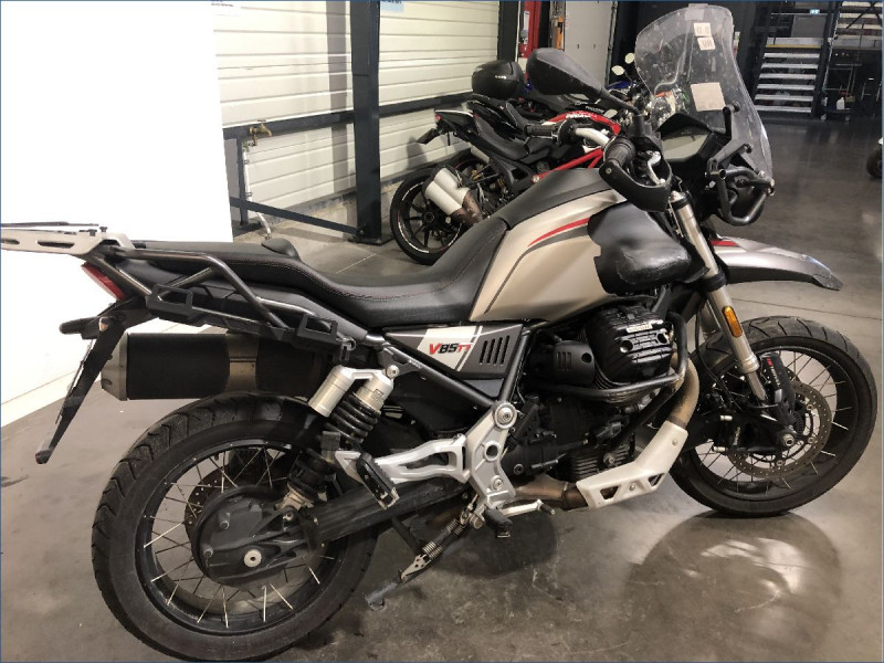MOTO GUZZI 850 V85 TT 