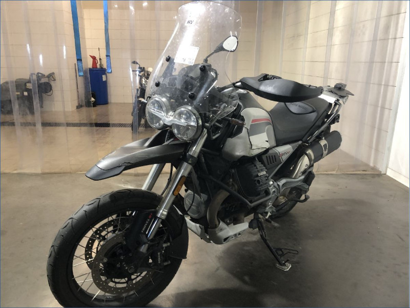 MOTO GUZZI 850 V85 TT 