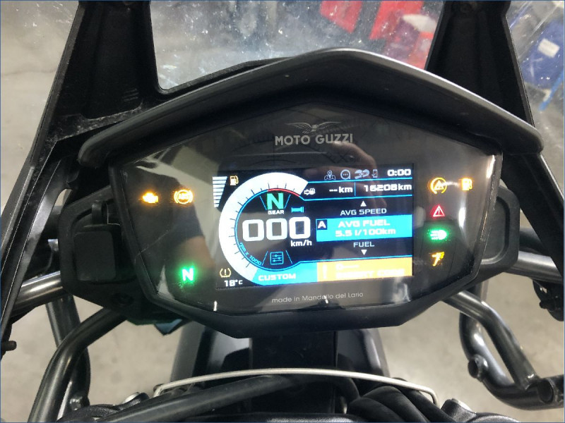 MOTO GUZZI 850 V85 TT 