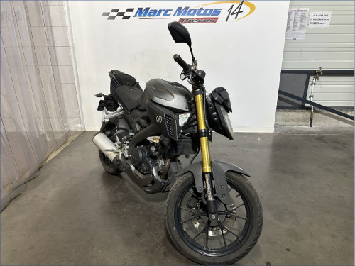 YAMAHA MT125 