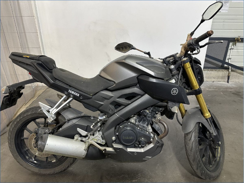 YAMAHA MT125 