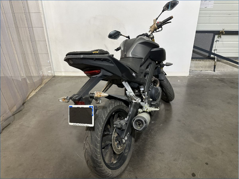 YAMAHA MT125 