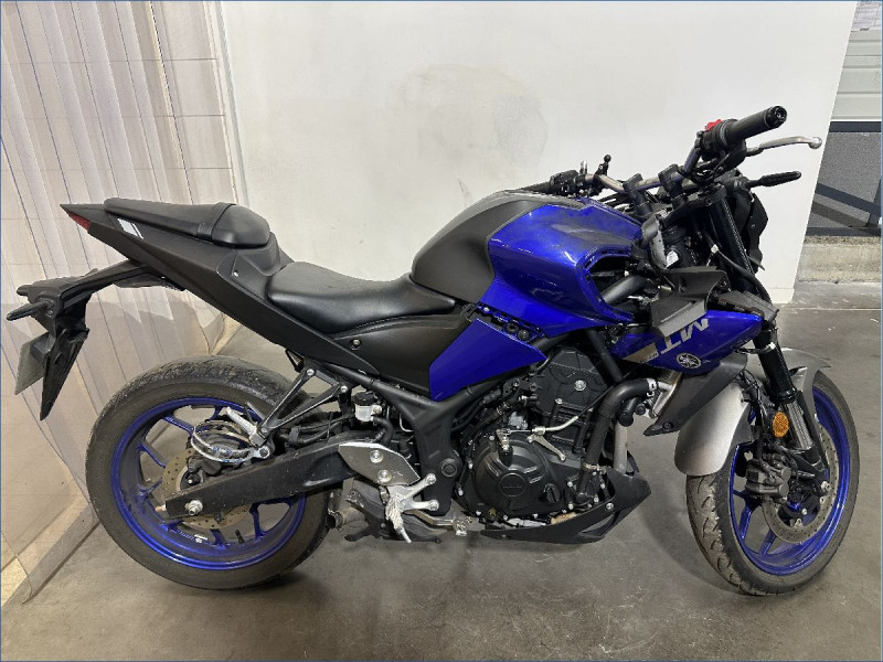 YAMAHA MT03 300 