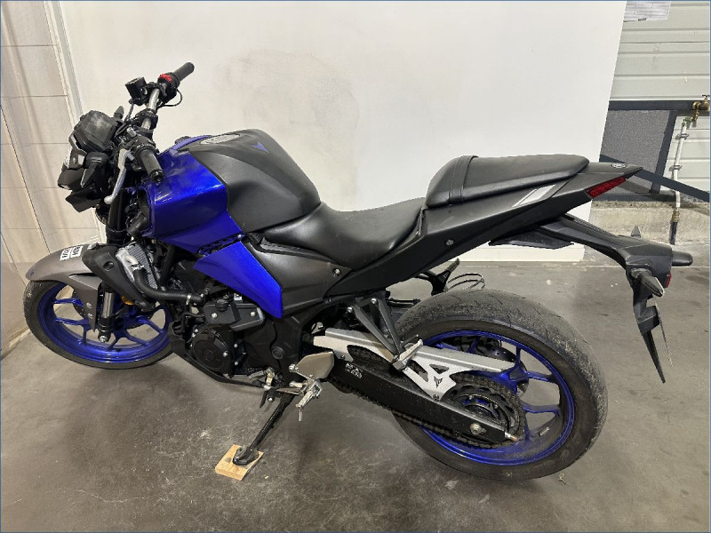 YAMAHA MT03 300 
