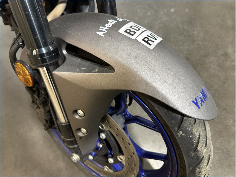 YAMAHA MT03 300 