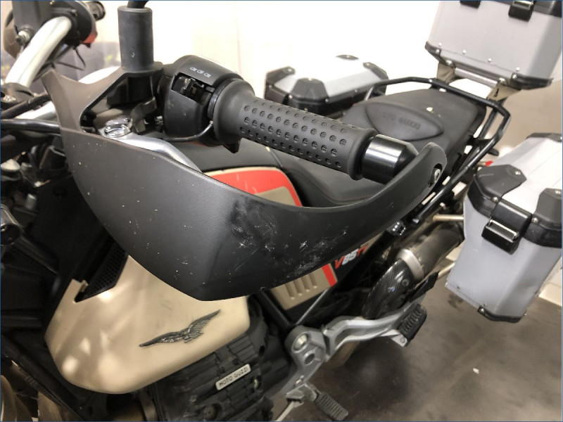 MOTO GUZZI 850 V85 TT 