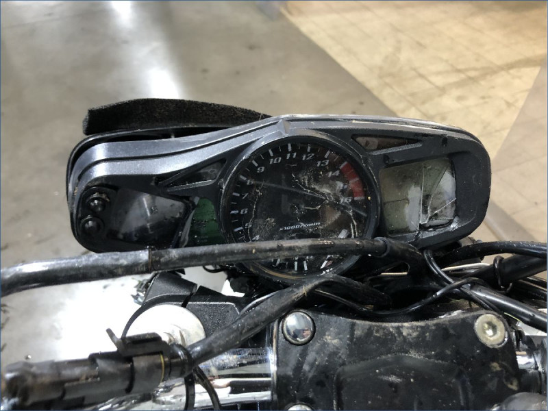 SUZUKI 600 GSR 