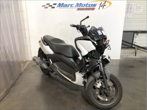 YAMAHA 250 XMAX 