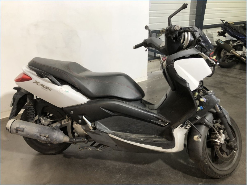 YAMAHA 250 XMAX 