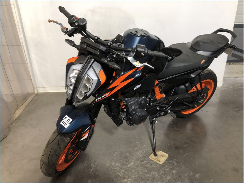 KTM 890 DUKE R