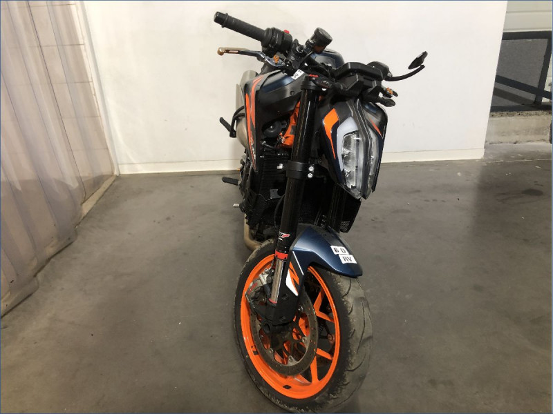 KTM 890 DUKE R