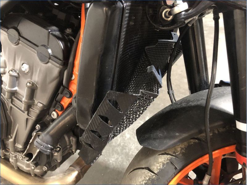 KTM 890 DUKE R