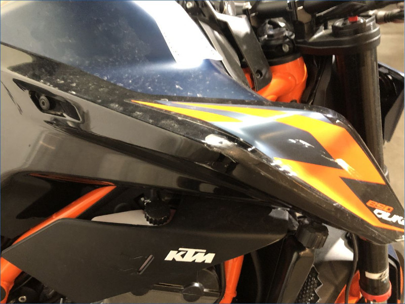 KTM 890 DUKE R
