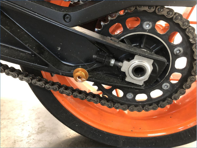 KTM 890 DUKE R