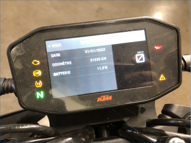 KTM 890 DUKE R