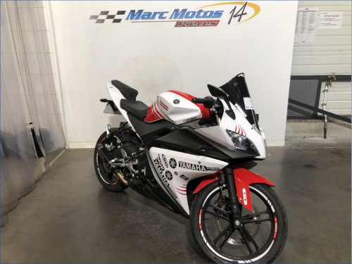 YAMAHA 125 YZF R 