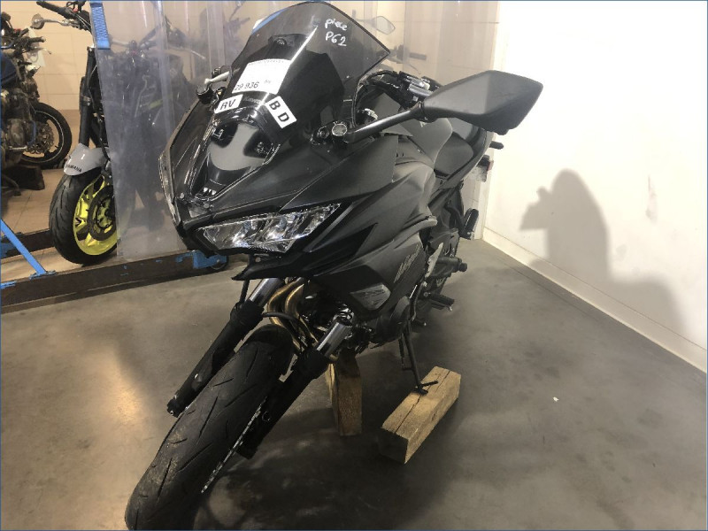 KAWASAKI 650 NINJA 
