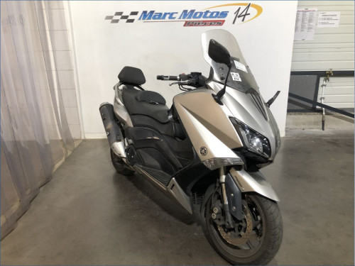 YAMAHA 530 TMAX 