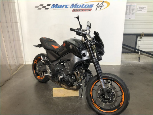 YAMAHA MT09 