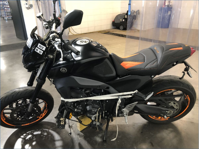 YAMAHA MT09 