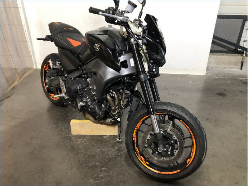 YAMAHA MT09 