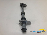 AXE DE ROUE ARRIERE KAWASAKI ER6 N 2011