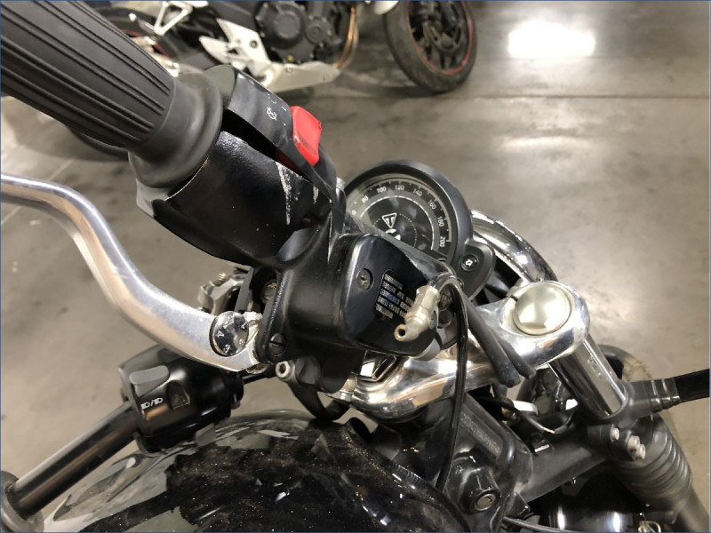 TRIUMPH 1200 SPEEDMASTER 