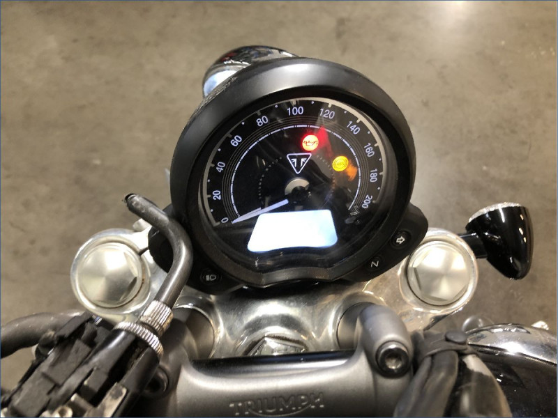 TRIUMPH 1200 SPEEDMASTER 