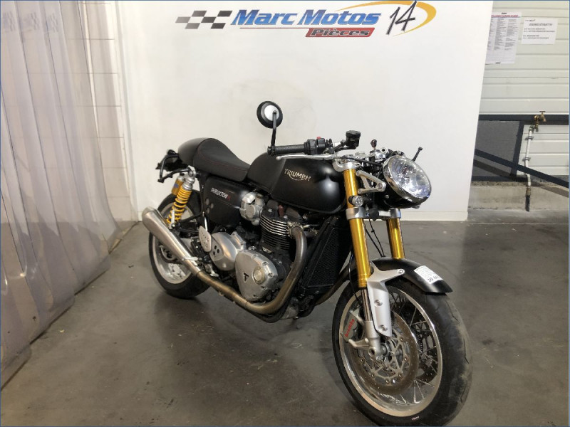 TRIUMPH 1200 THRUXTON R