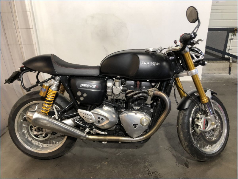 TRIUMPH 1200 THRUXTON R