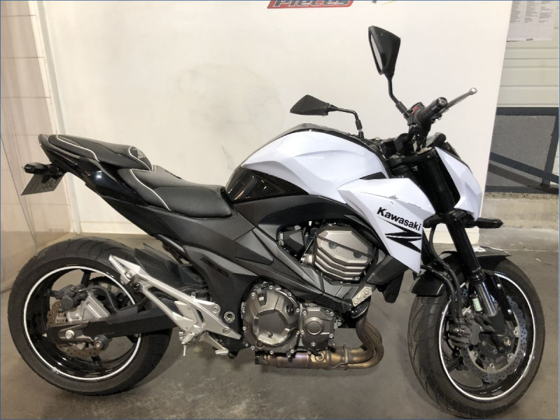 KAWASAKI Z800 