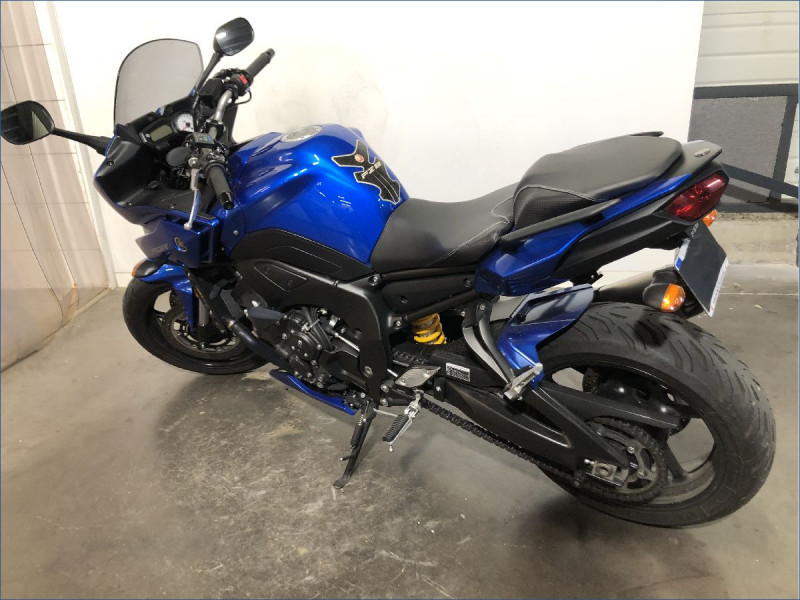 YAMAHA FZ8 