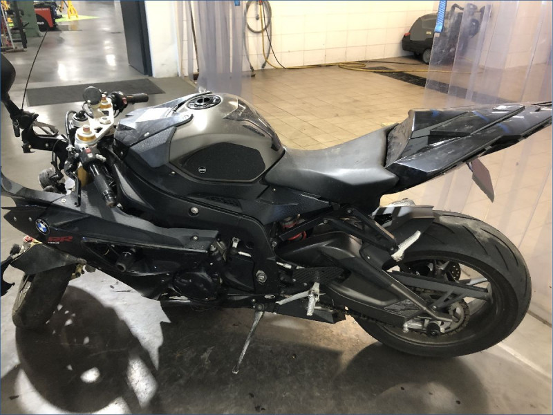 BMW S1000RR 