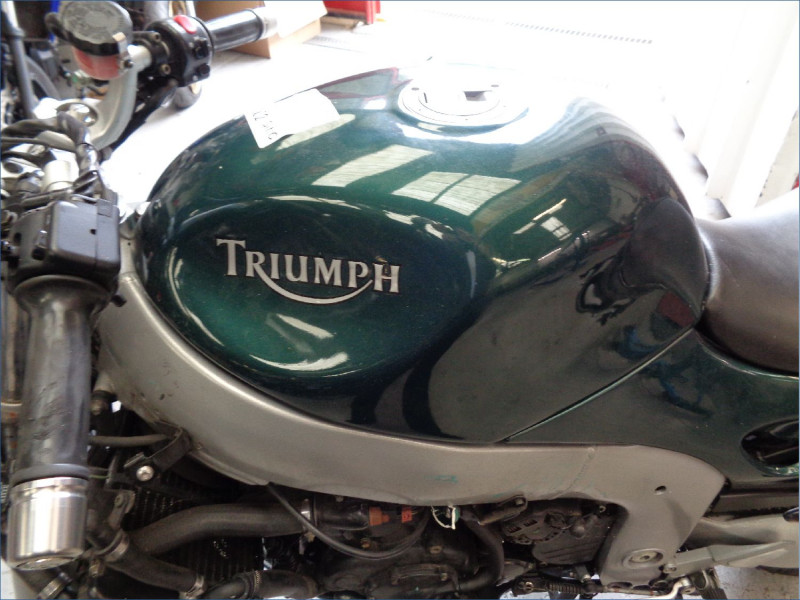 TRIUMPH 955 SPRINT ST