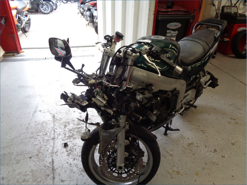 TRIUMPH 955 SPRINT ST