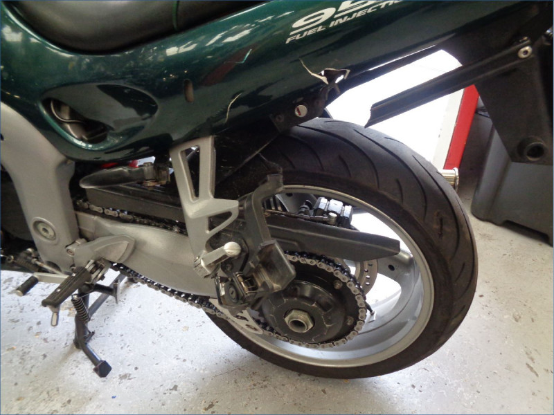 TRIUMPH 955 SPRINT ST
