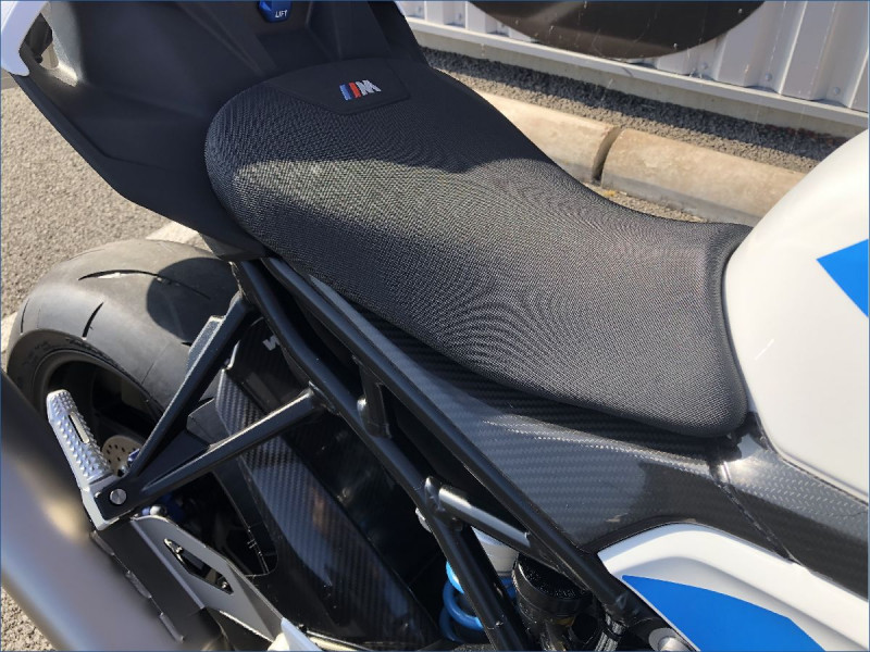 BMW M1000R 