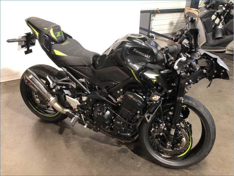 KAWASAKI Z900 