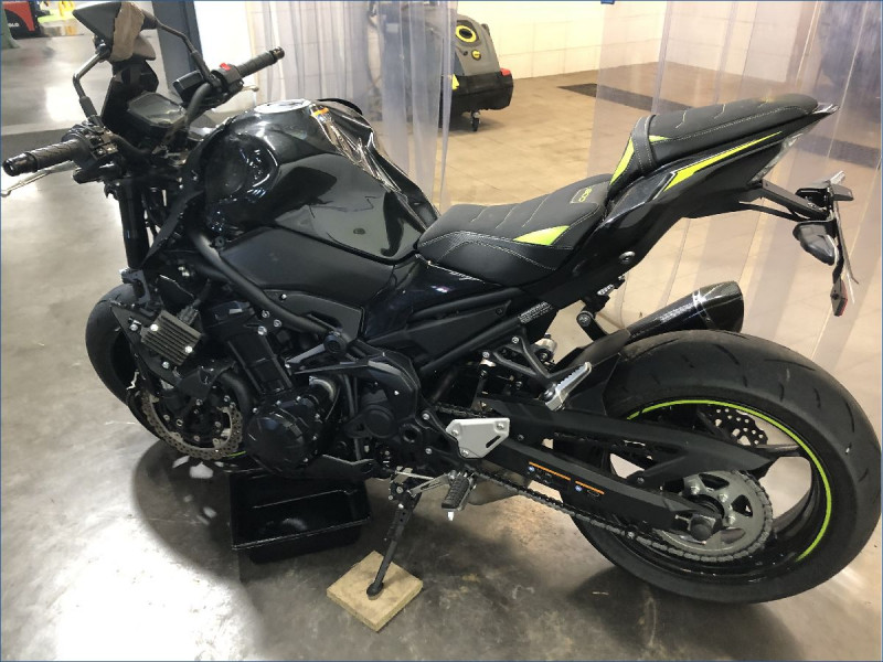 KAWASAKI Z900 