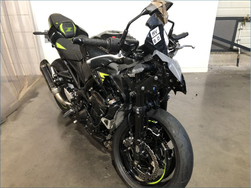 KAWASAKI Z900 