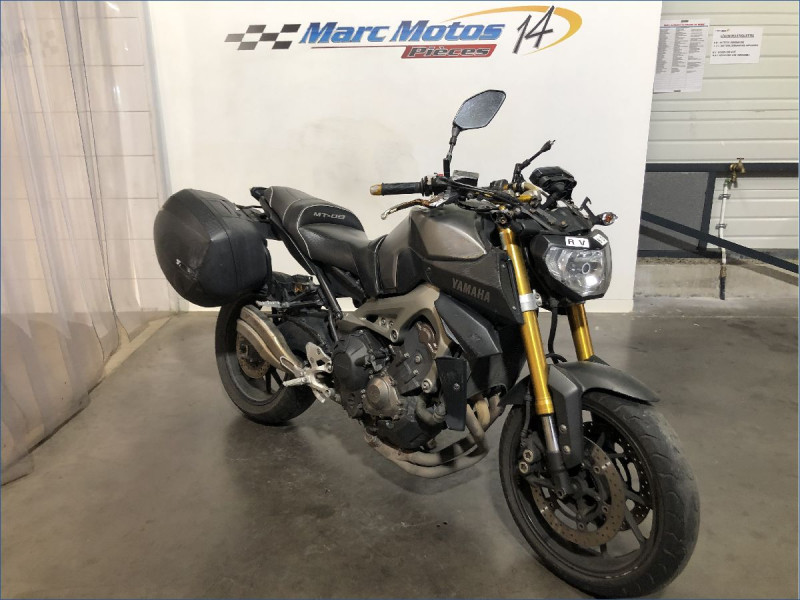 YAMAHA MT09 