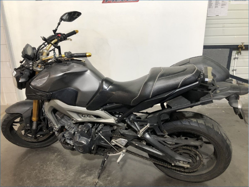 YAMAHA MT09 