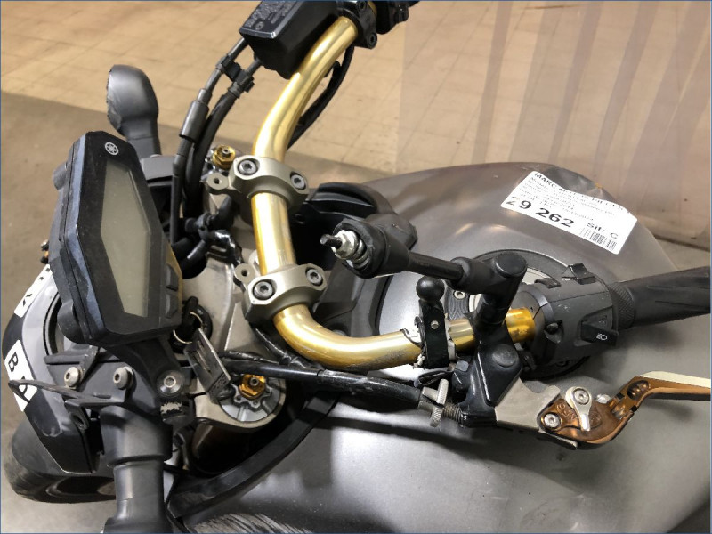 YAMAHA MT09 