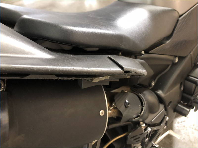 YAMAHA R1 
