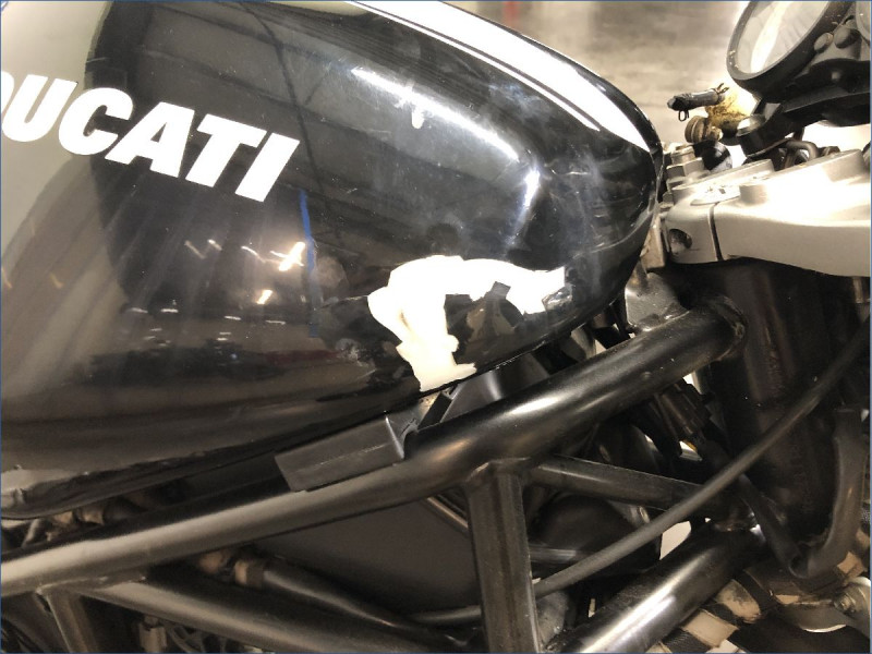 DUCATI 1000 S2R 
