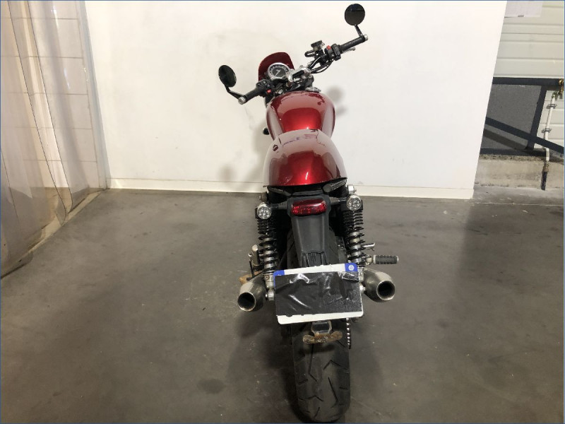 TRIUMPH 900 STREET TWIN 
