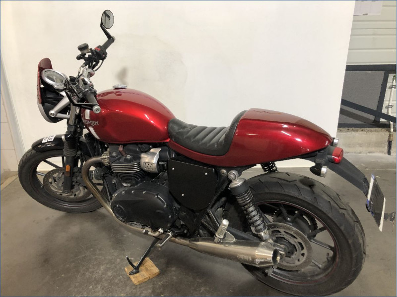 TRIUMPH 900 STREET TWIN 