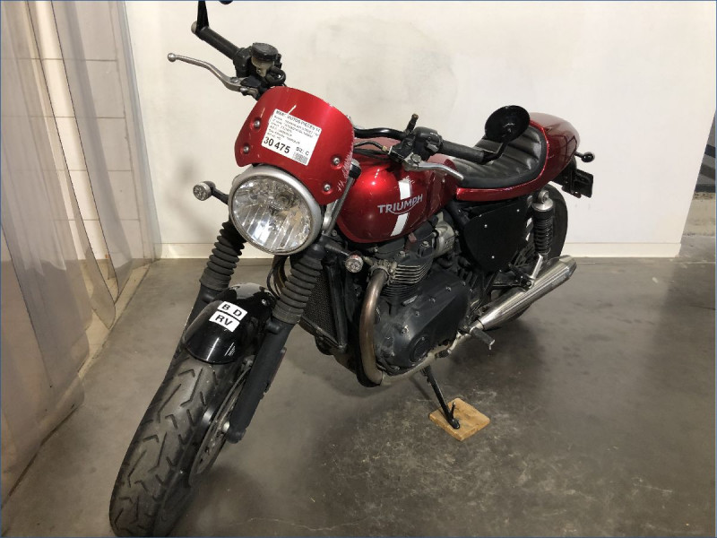 TRIUMPH 900 STREET TWIN 