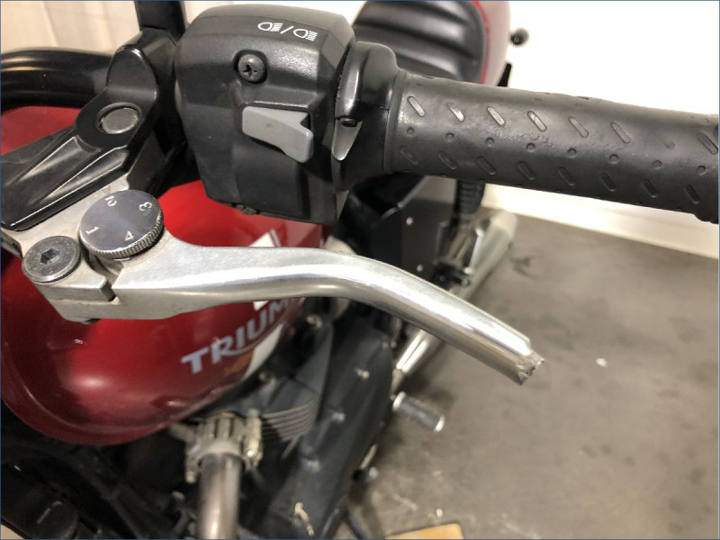 TRIUMPH 900 STREET TWIN 